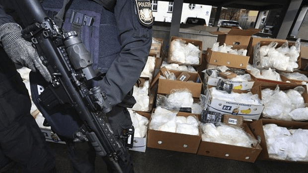 Cảnh sát Italy thu giữ lượng cocaine kỷ lục