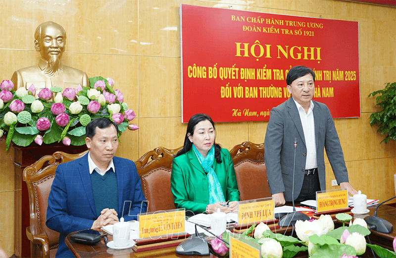Công bố quyết định kiểm tra của Bộ Chính trị đối với Ban Thường vụ Tỉnh ủy Hà Nam