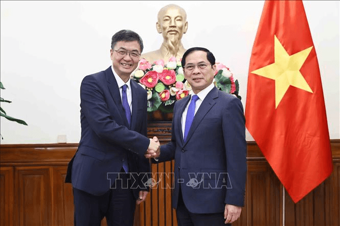 Tăng cường giao lưu hữu nghị Việt Nam - Trung Quốc