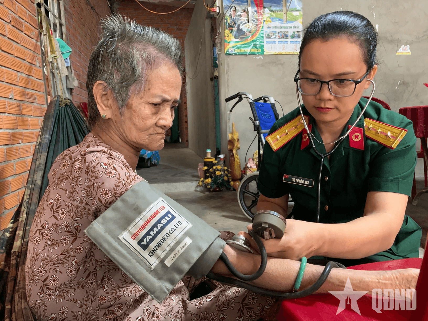 Thầy thuốc quân y ở vùng biên Ea Súp
