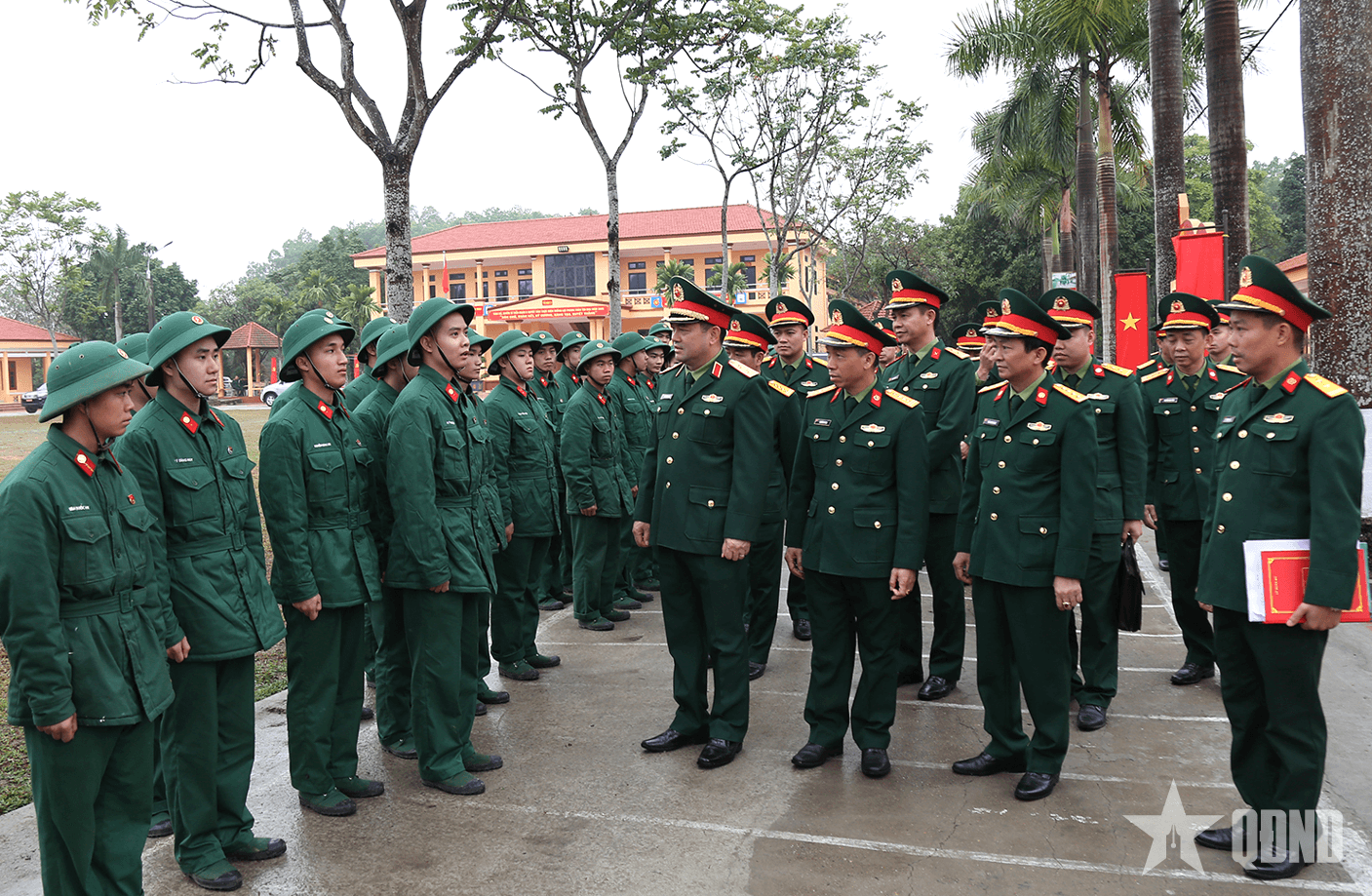 Tư lệnh Quân khu 1 kiểm tra các mặt công tác tại Lữ đoàn Thông tin 601