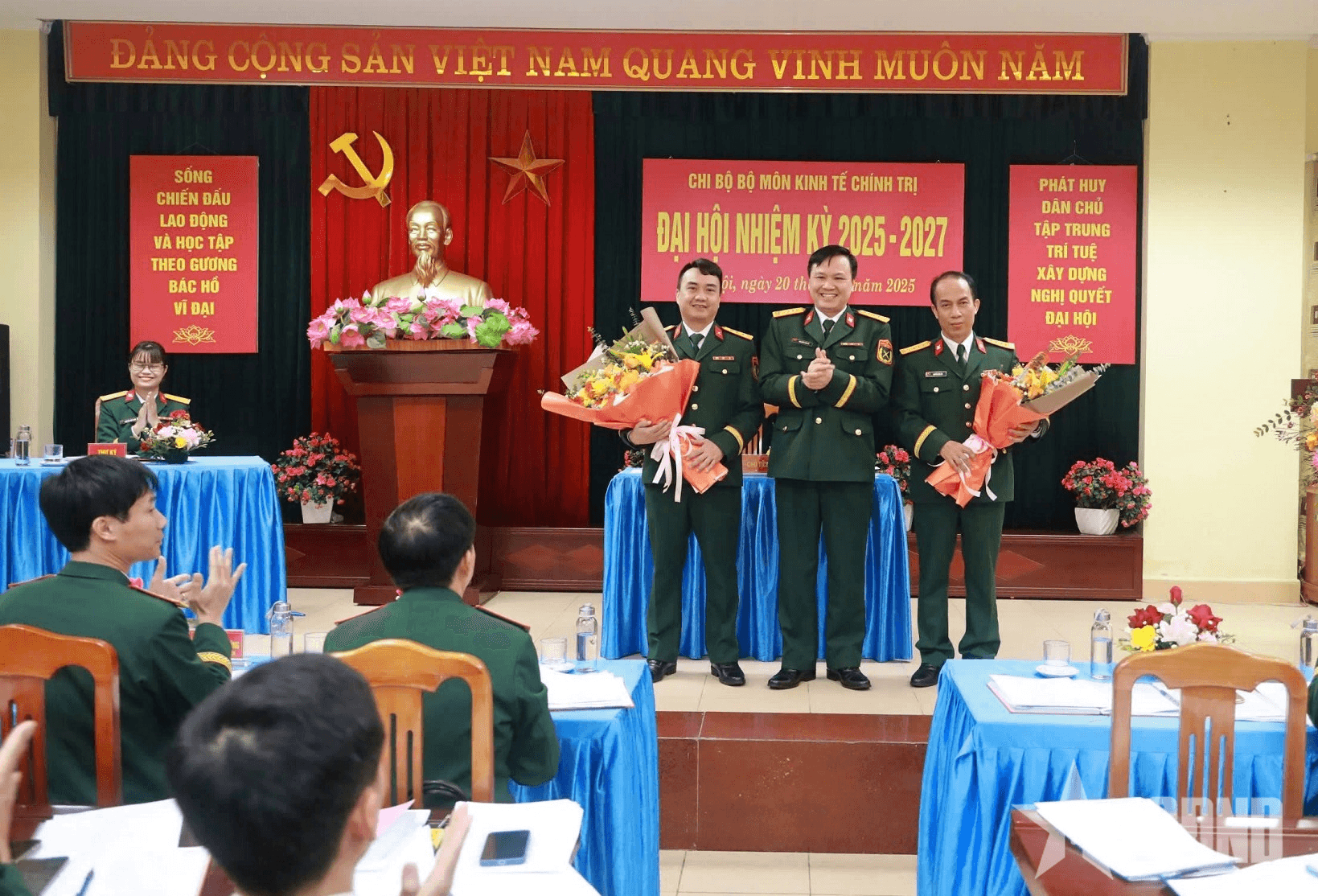 Đảng bộ Học viện Hậu cần chỉ đạo Đại hội chi bộ làm trước