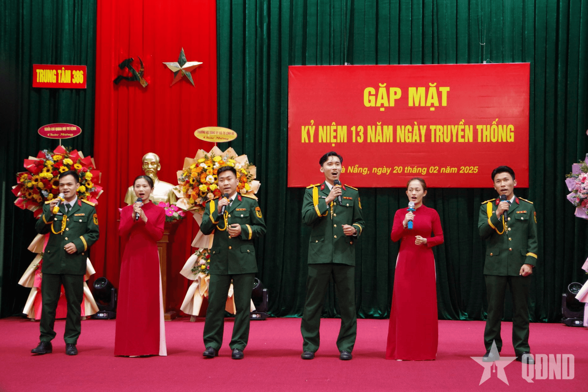 Trung tâm 386 gặp mặt kỷ niệm Ngày truyền thống