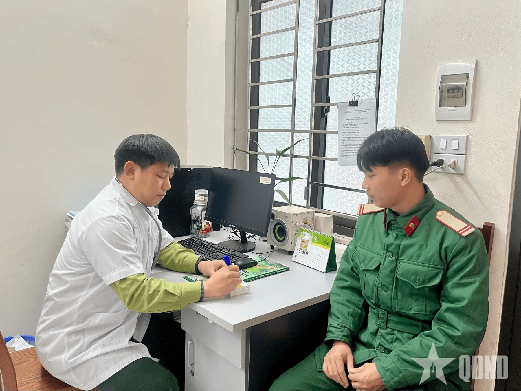 Chiến sĩ quân y tận tâm với nghề