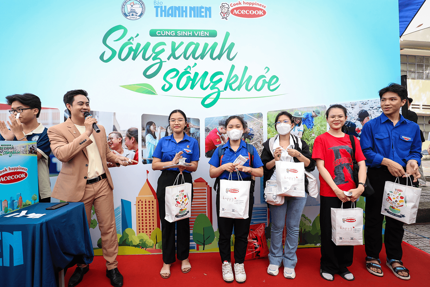 Acecook Việt Nam đồng hành cùng sinh viên sống xanh sống khỏe