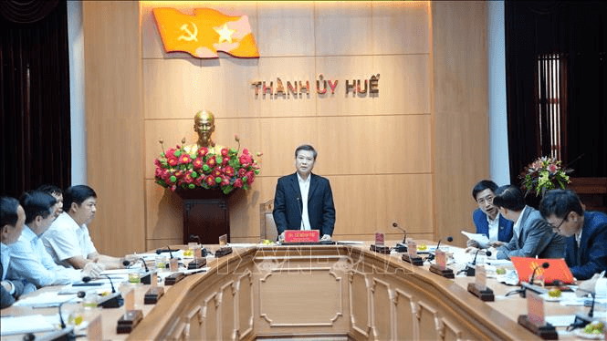 Công bố quyết định kiểm tra của Bộ Chính trị với một số Ban Thường vụ Thành ủy, Tỉnh ủy