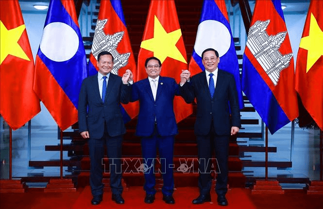 Thủ tướng ba nước Việt Nam - Lào - Campuchia họp triển khai Kết luận Cuộc gặp giữa ba người đứng đầu ba Đảng