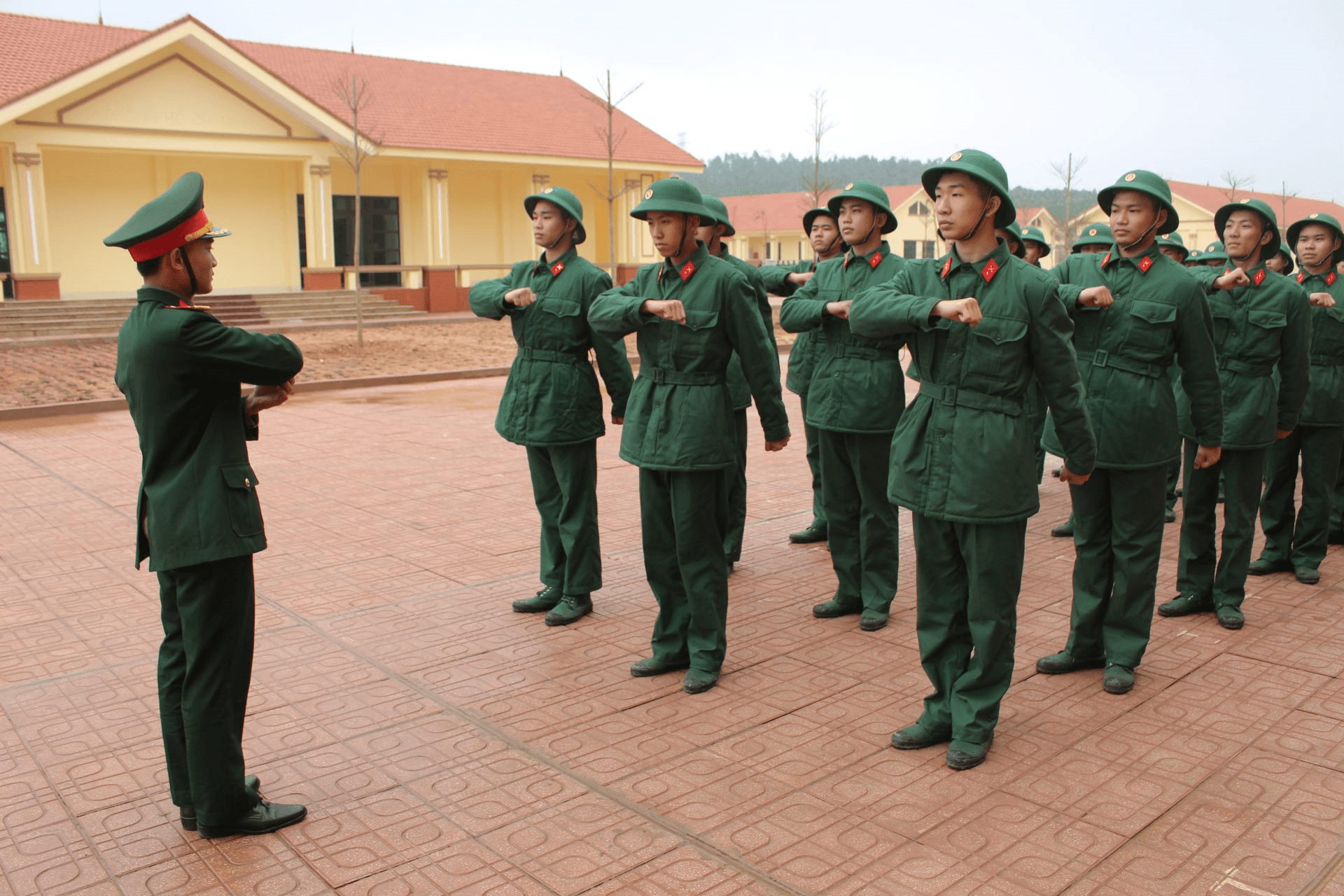Chiến sĩ mới Trung đoàn 165 hòa nhập nhanh với đơn vị