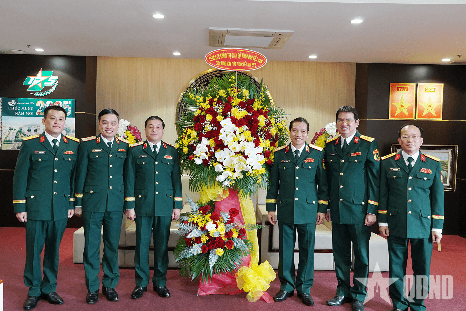 Trung tướng Trương Thiên Tô thăm, chúc mừng Bệnh viện Quân y 175