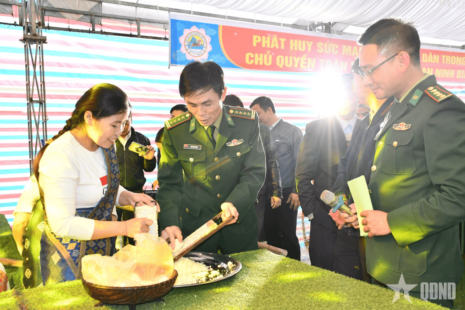 Quảng Bình: Sôi nổi các hoạt động trong Ngày hội Biên phòng toàn dân