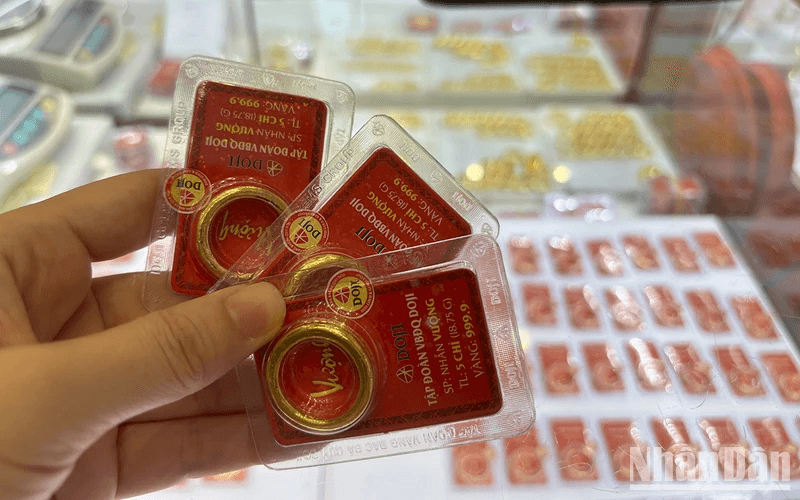 Giá vàng chiều nay (26-2): Giảm mạnh