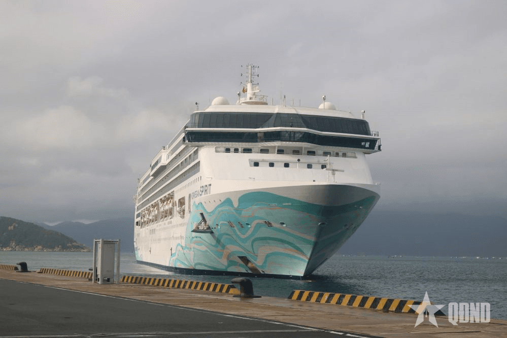 Khánh Hòa đón tàu du lịch biển quốc tế Norwegian Spirit