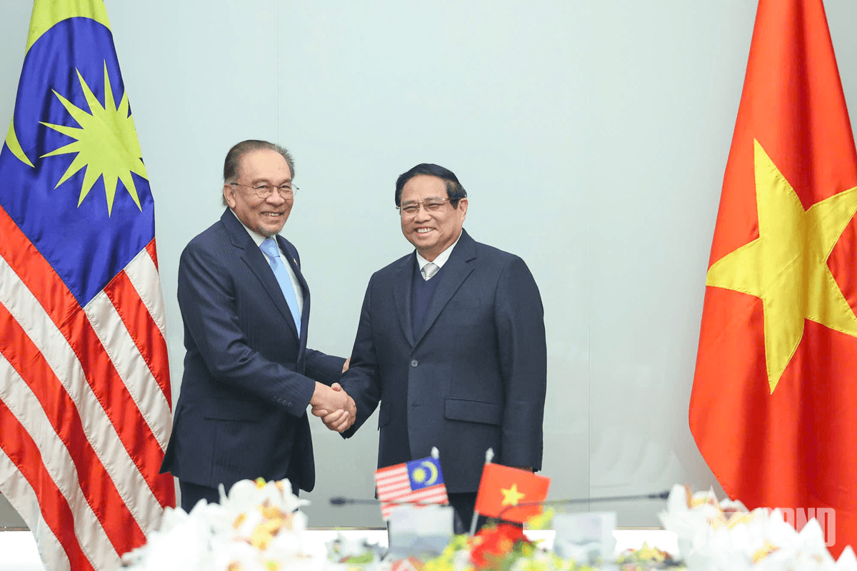 Thủ tướng Phạm Minh Chính ăn sáng làm việc với Thủ tướng Malaysia Anwar Ibrahim