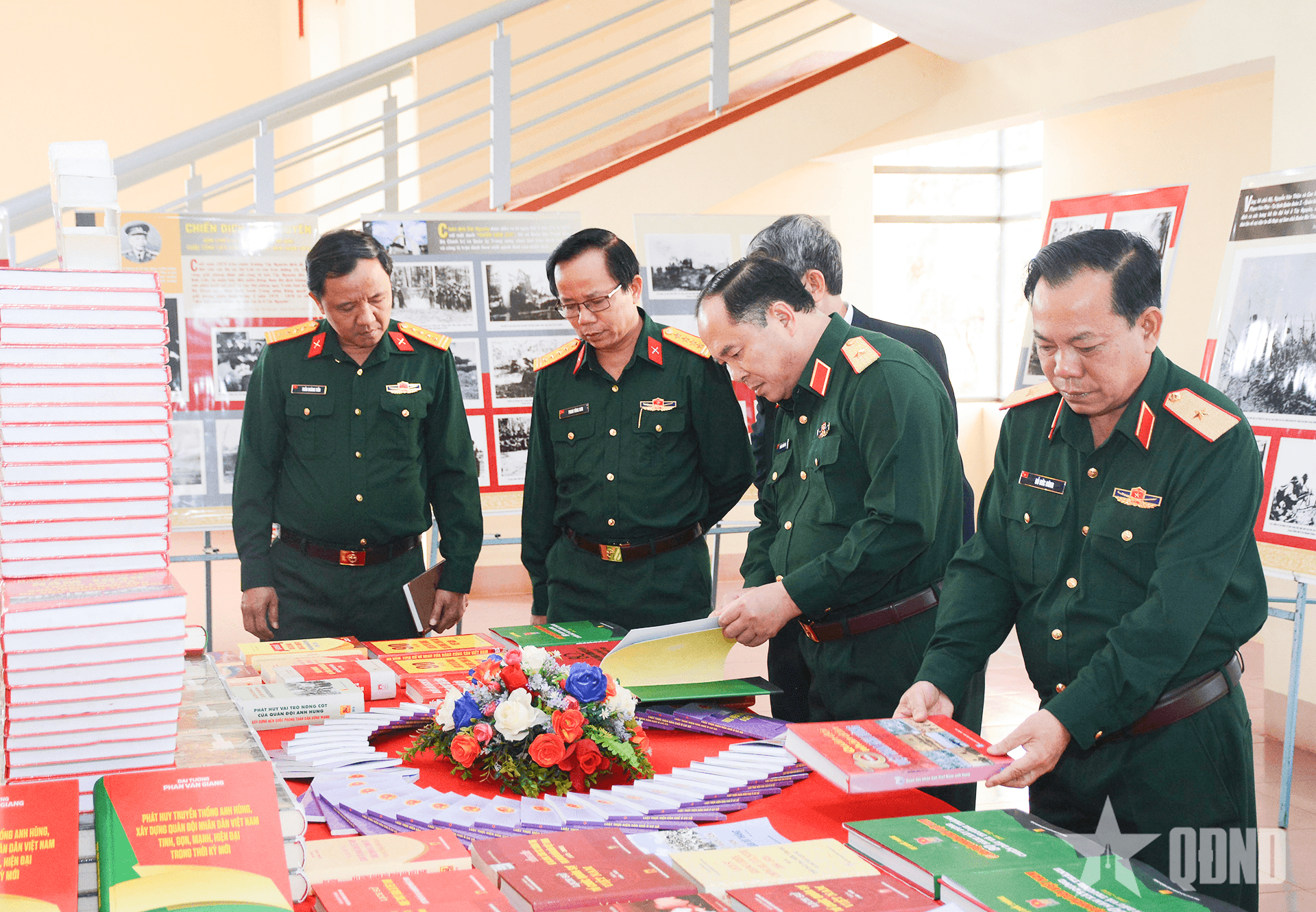 Thượng tướng, PGS, TS Trần Việt Khoa, Ủy viên Trung ương Đảng, Giám đốc Học viện Quốc phòng: Xây dựng thế trận chiến tranh nhân dân trên Tây Nguyên trong kháng chiến chống Mỹ, cứu nước