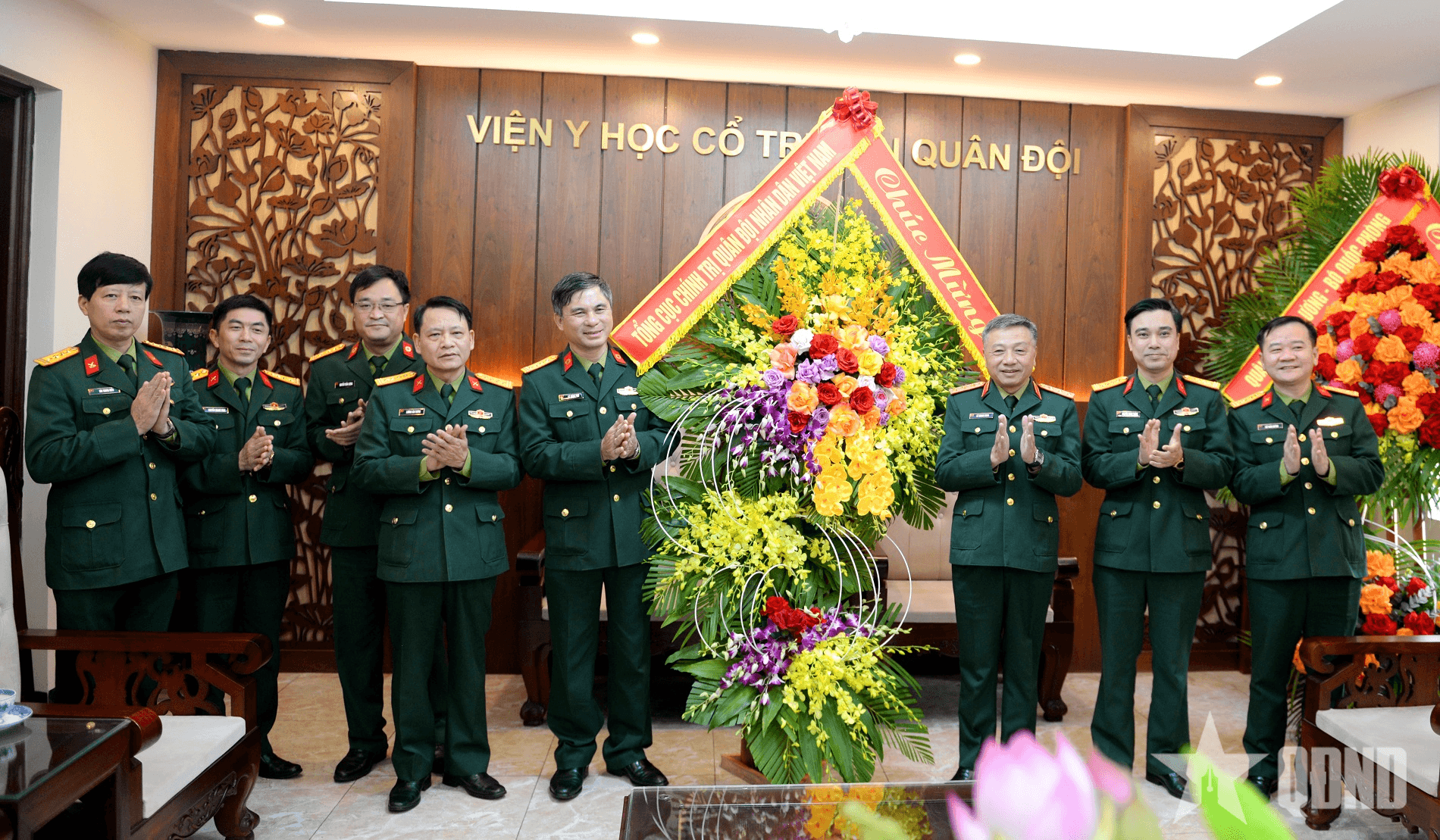 Thượng tướng Lê Quang Minh chúc mừng Viện Y học cổ truyền Quân đội