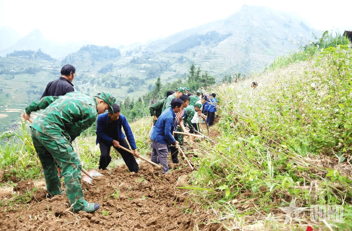 Lòng dân yên, biên giới vững