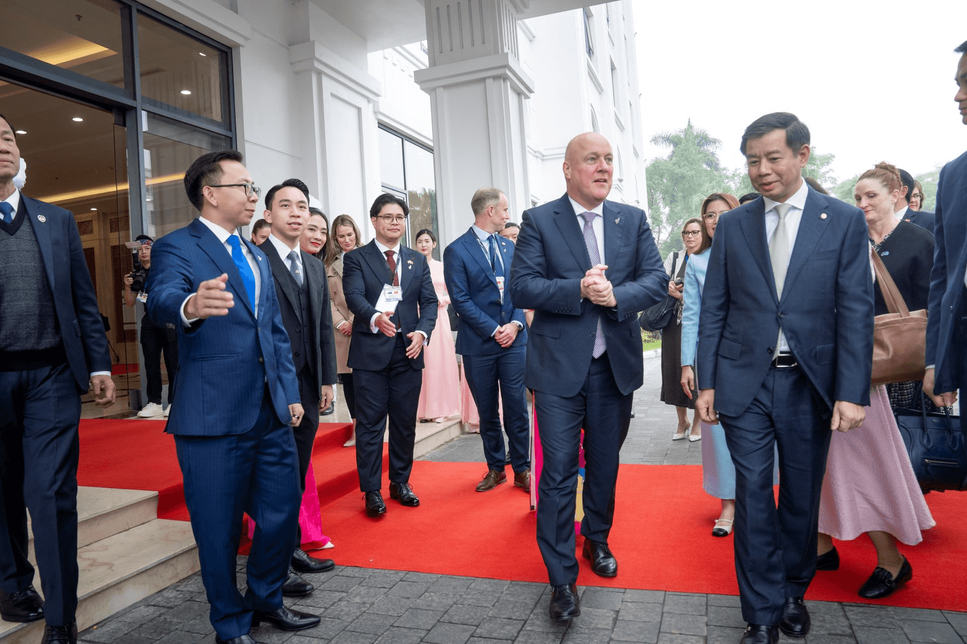 Thủ tướng New Zealand ấn tượng với dàn xe điện VinFast