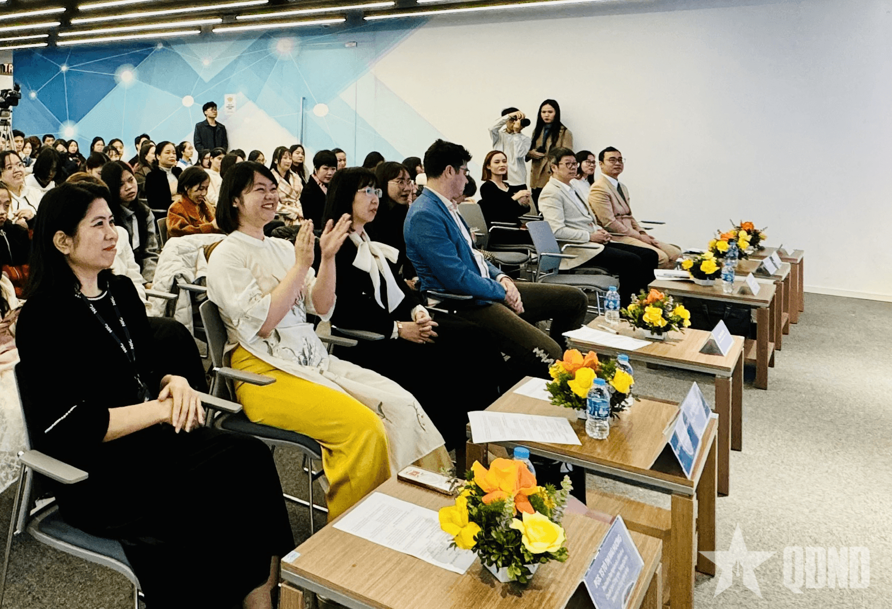 Thúc đẩy nữ giới tham gia STEM và chuyển đổi số