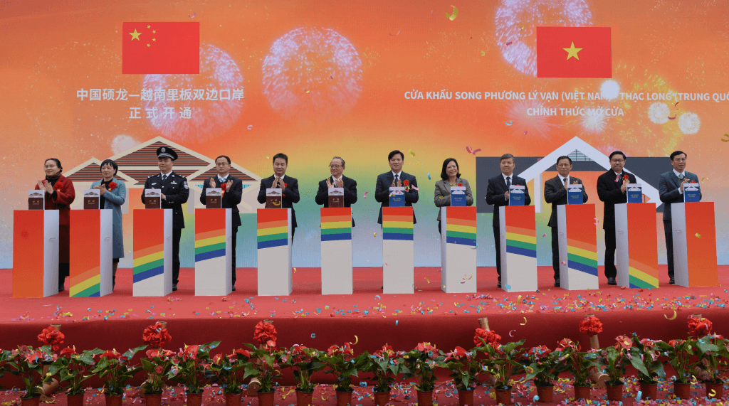 Công bố mở cửa khẩu song phương Lý Vạn (Việt Nam) - Thạc Long (Trung Quốc)