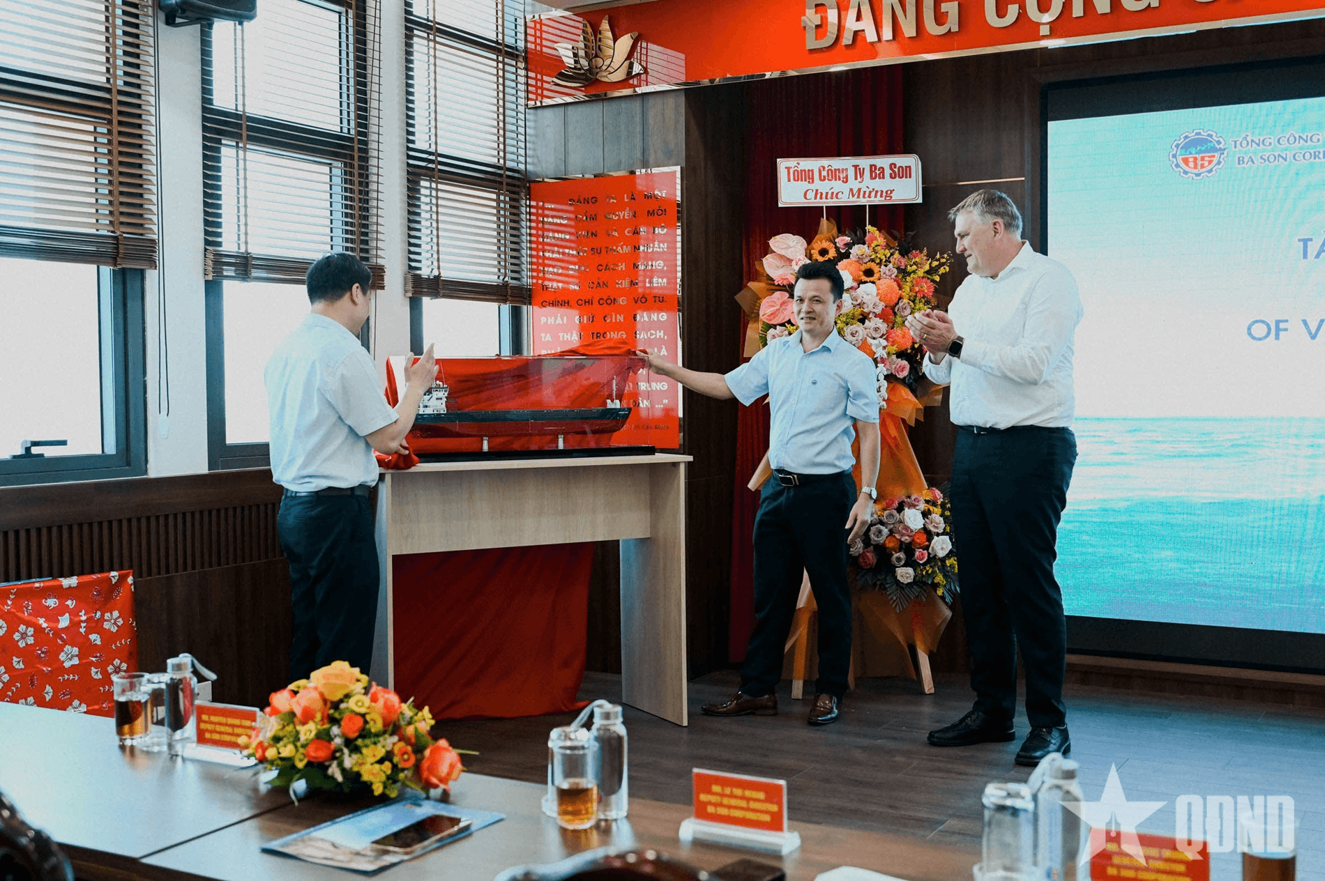 Tổng công ty Ba Son bàn giao tàu vận tải cho tập đoàn Damen, Hà Lan