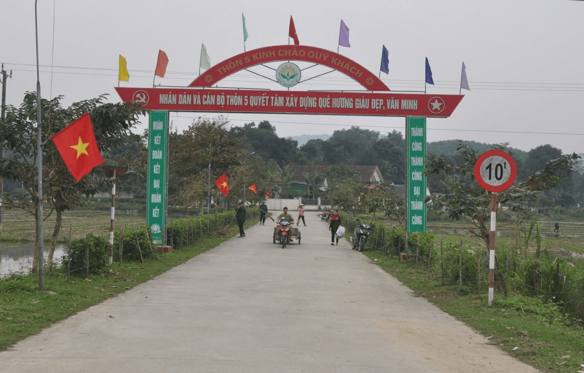 Xã đặc biệt khó khăn chuyển mình từ nông thôn mới