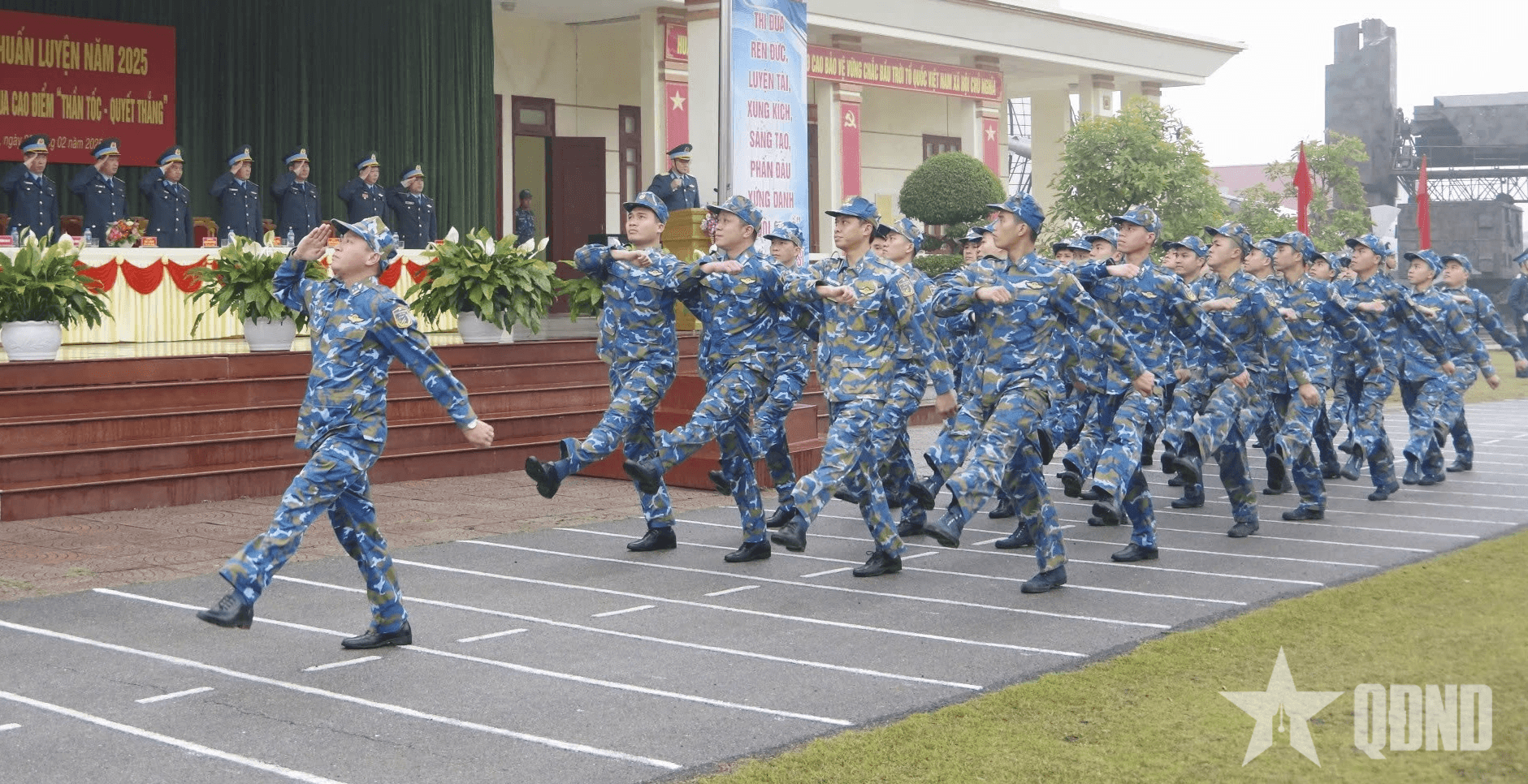 Khối cơ quan Sư đoàn 365 ra quân huấn luyện năm 2025