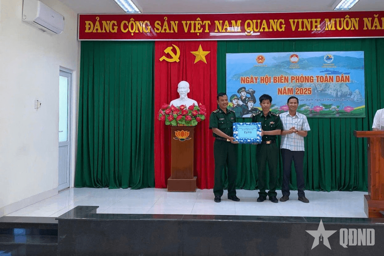 Ninh Thuận: Nhiều tập thể, cá nhân được khen thưởng tại Ngày hội Biên phòng toàn dân