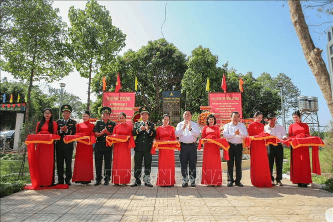 Khánh thành Bia tưởng niệm các anh hùng liệt sĩ tại Tây Ninh