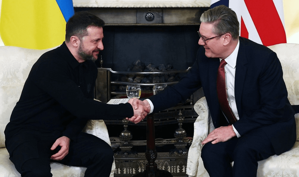 Anh ký thỏa thuận cho Ukraine vay gần 3 tỷ USD