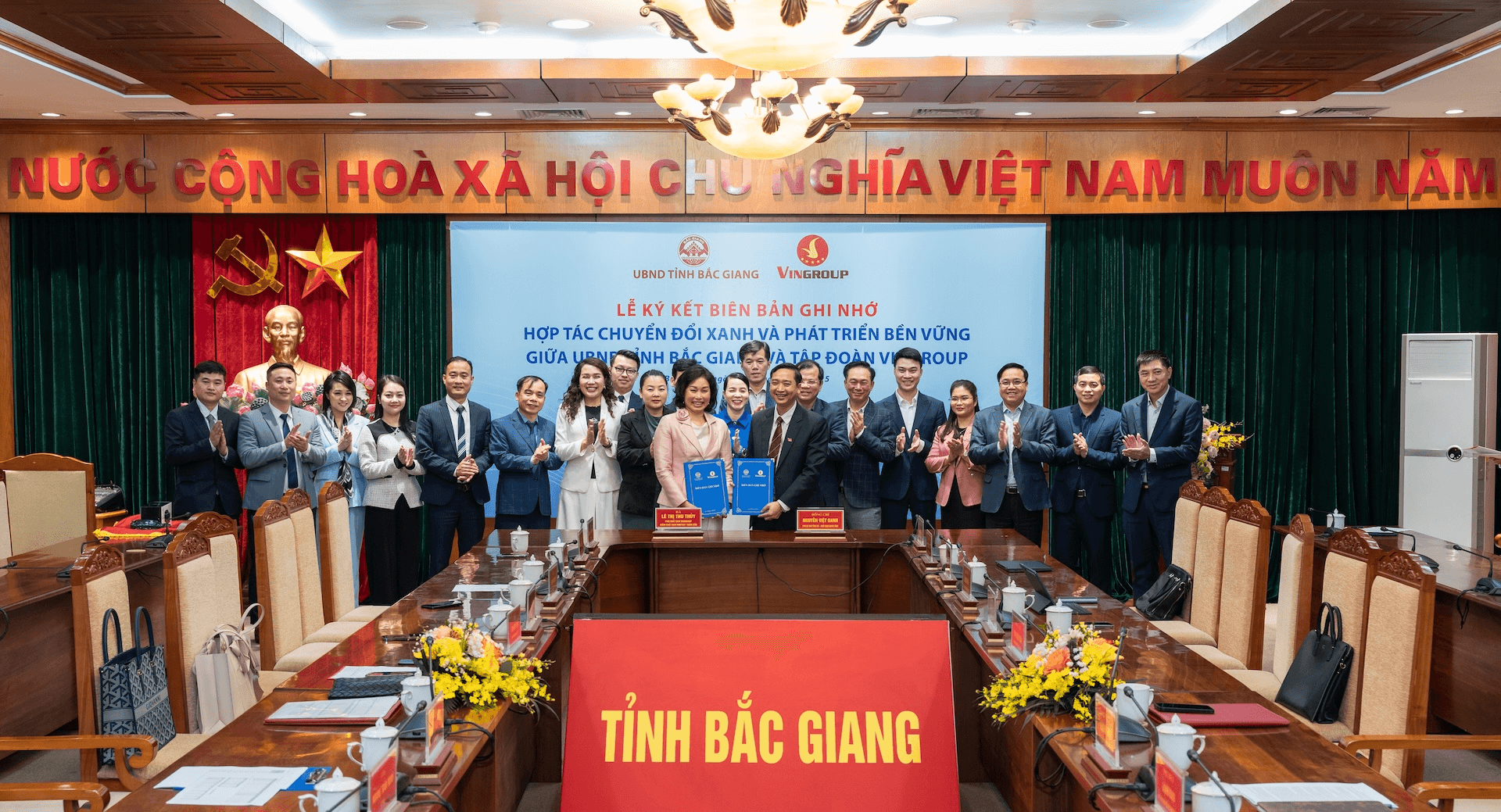 UBND tỉnh Bắc Giang và Tập đoàn Vingroup ký kết hợp tác thúc đẩy chuyển đổi xanh, chuyển đổi số