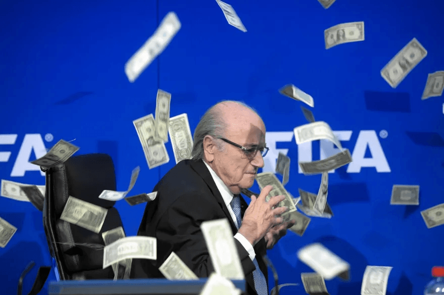 Hai cựu chủ tịch “quyền lực” Sepp Blatter và Michel Platini ra hầu tòa