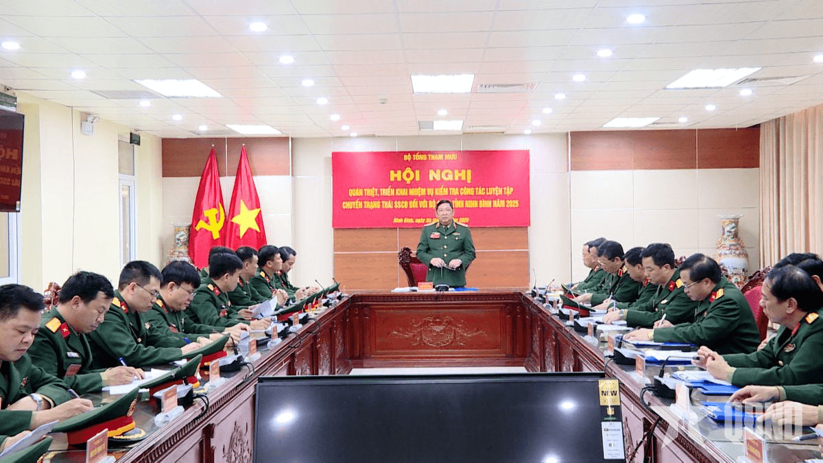 Bộ Quốc phòng kiểm tra công tác luyện tập chuyển trạng thái sẵn sàng chiến đấu tại Bộ CHQS tỉnh Ninh Bình
