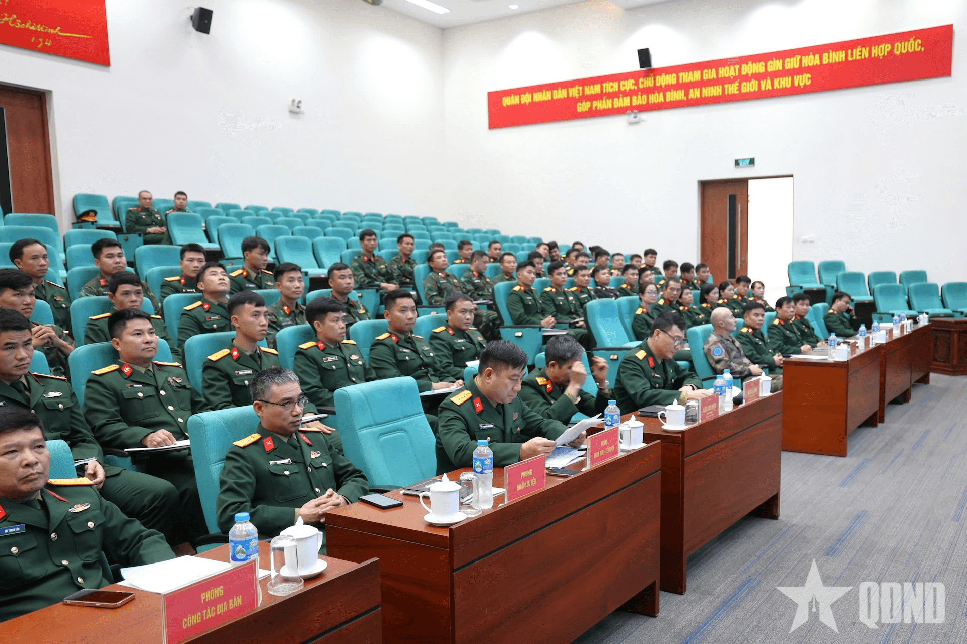 Huấn luyện chuyên môn cho Đội Công binh số 4 và Bệnh viện dã chiến cấp 2 số 7
