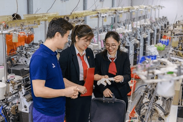 Agribank tiếp sức doanh nghiệp với 5 chương trình tín dụng ưu đãi năm 2025