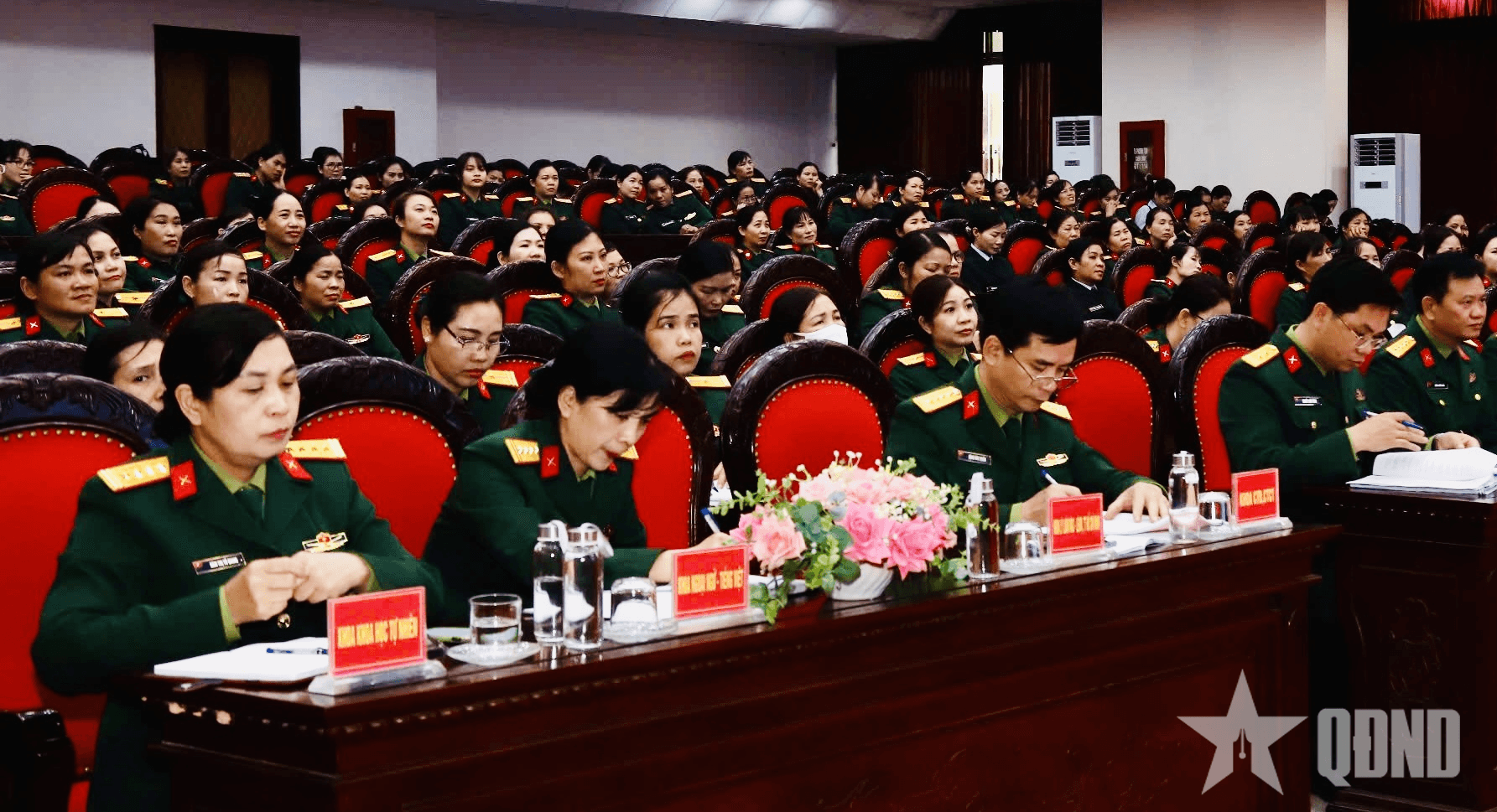 Xây dựng người phụ nữ quân đội “Trí tuệ, bản lĩnh, kỷ cương, nhân ái”