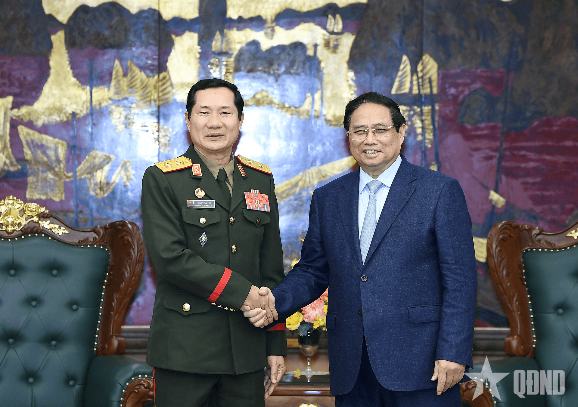 Thủ tướng Phạm Minh Chính tiếp Tổng Tham mưu trưởng Quân đội nhân dân Lào