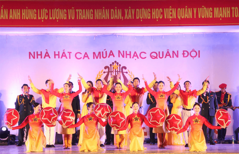 Nhà hát Ca múa nhạc Quân đội biểu diễn tri ân các thầy cô giáo Học viện Quân y