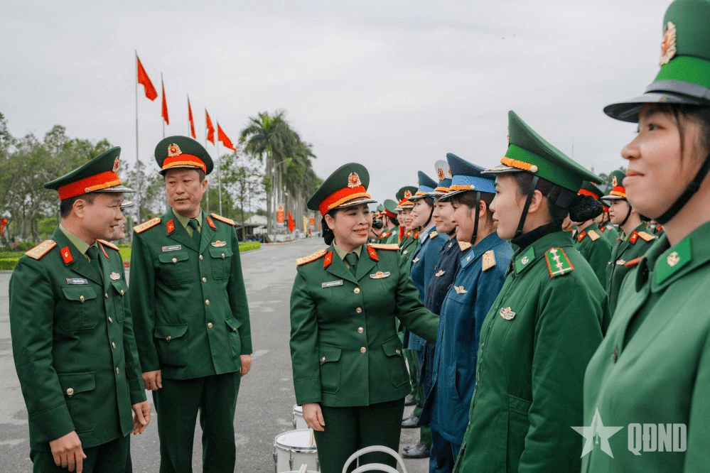 Ban Phụ nữ Quân đội: Thăm, động viên lực lượng nữ tham gia tập luyện diễu binh, diễu hành