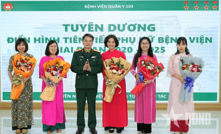 Bệnh viện Quân y 103 gặp mặt kỷ niệm Ngày Quốc tế Phụ nữ 8-3