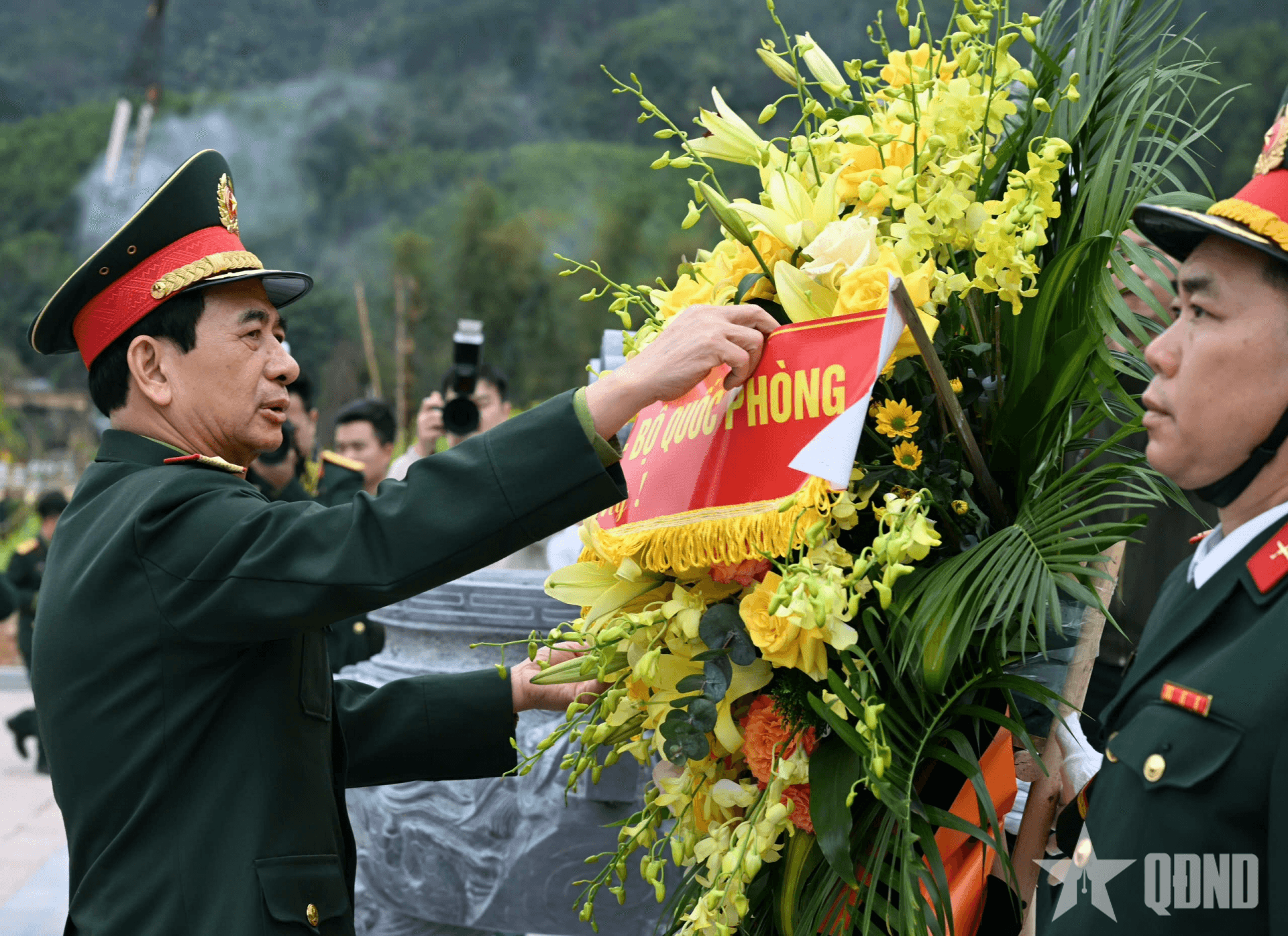 Đại tướng Phan Văn Giang dâng hương tưởng niệm Chủ tịch Hồ Chí Minh tại Khu di tích quốc gia đặc biệt ATK Định Hóa