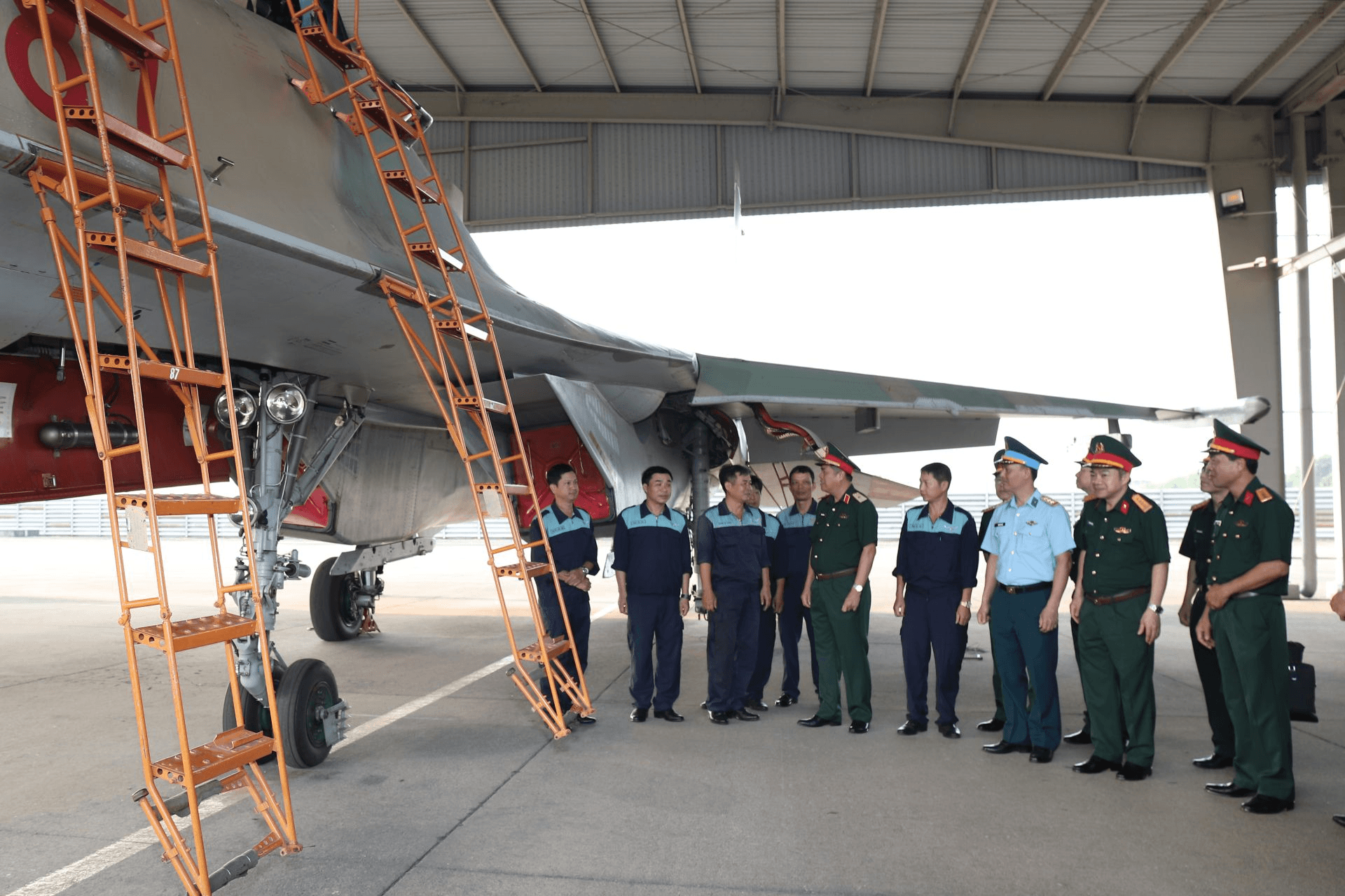 Kiểm tra công tác bảo đảm hậu cần, kỹ thuật phục vụ diễu binh, diễu hành