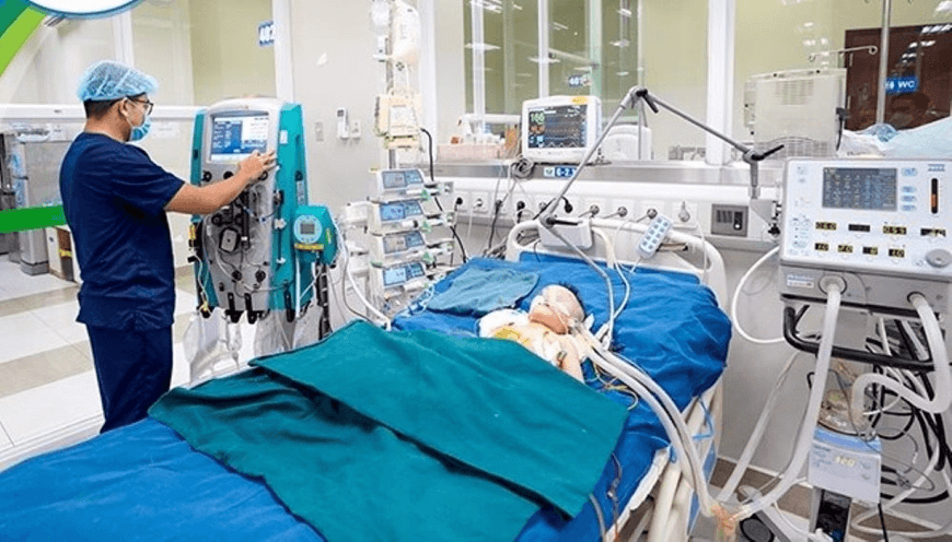 Bác sĩ của bạn: Nhiễm khuẩn tụ cầu vàng do bôi thuốc trị mụn không rõ nguồn gốc