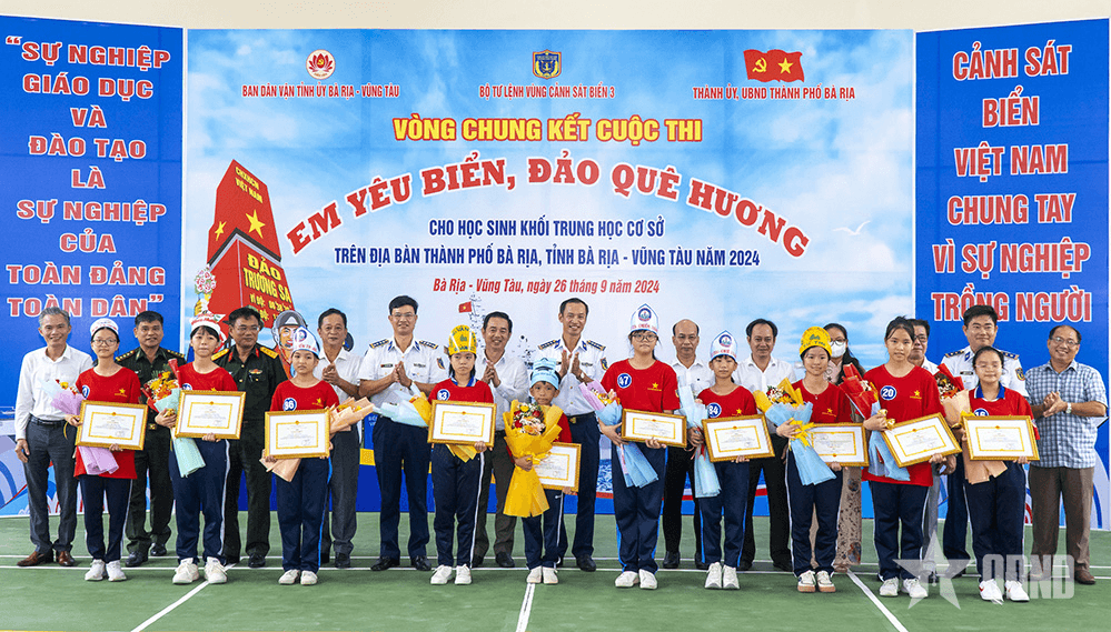Vùng Cảnh sát biển 3 giữ bình yên biển, đảo quê hương