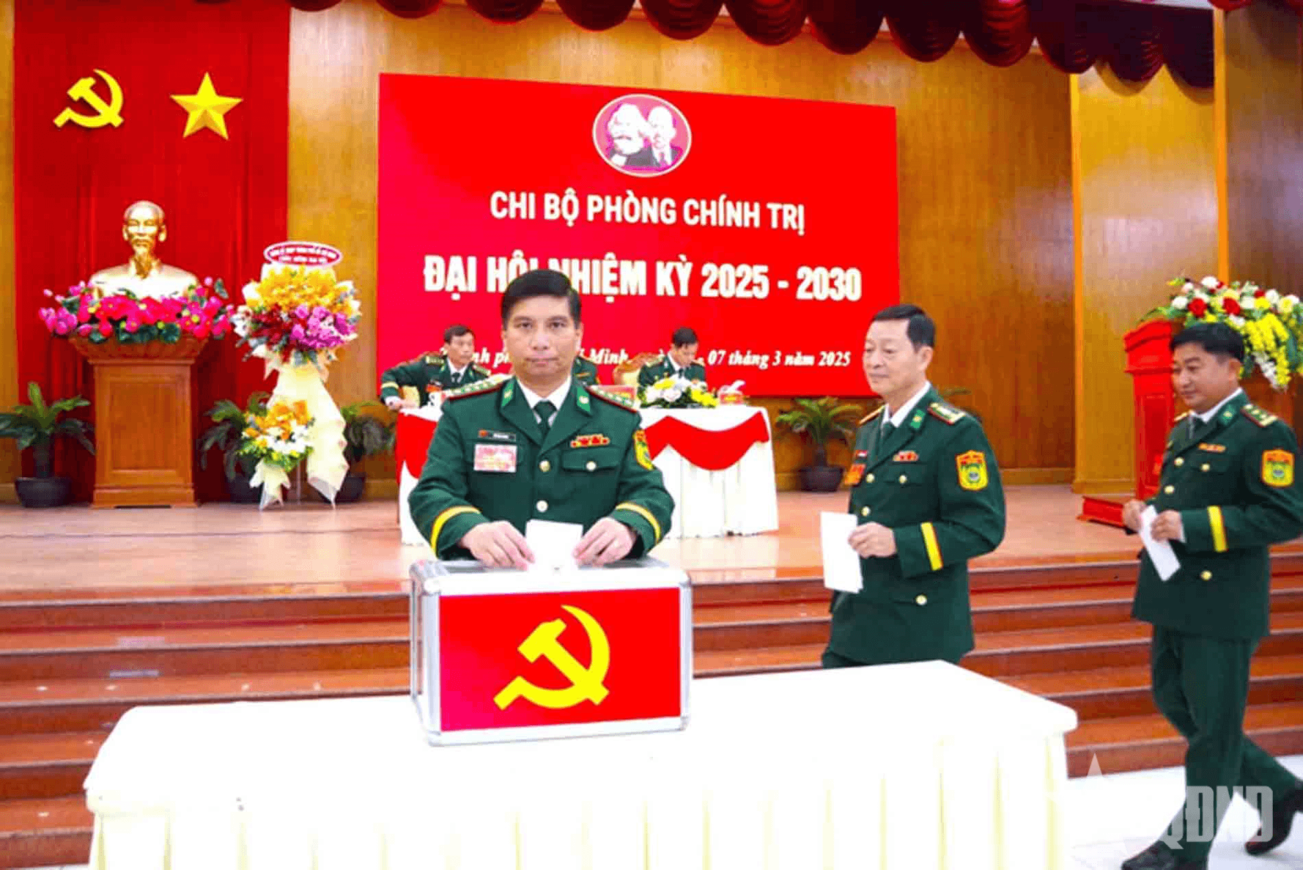 Đảng ủy Bộ đội Biên phòng TP Hồ Chí Minh chỉ đạo đại hội chi bộ làm điểm