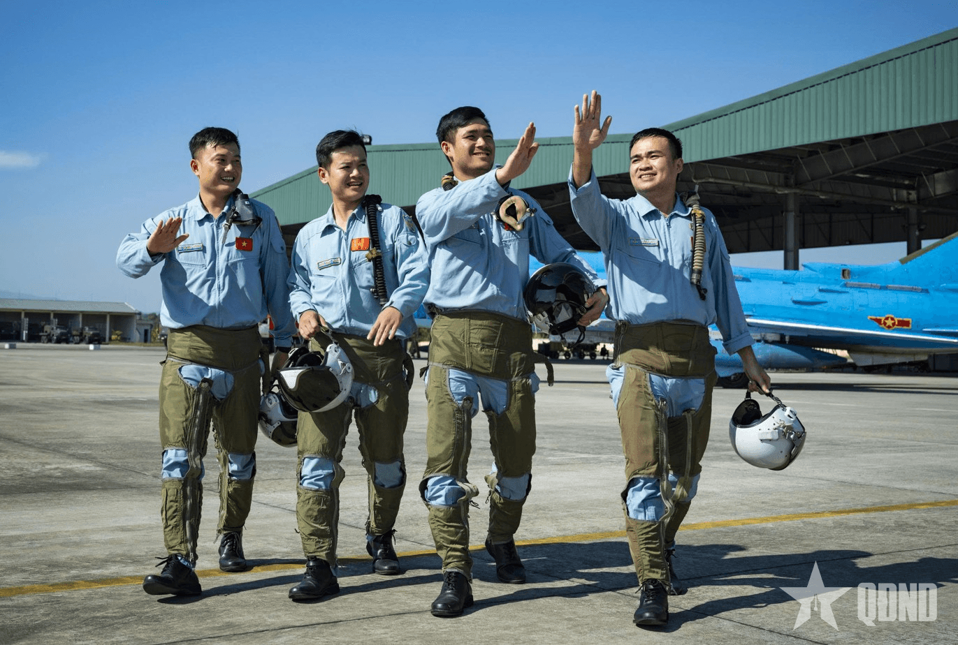 Trung đoàn Không quân 921 phát huy truyền thống 60 năm Ngày đánh thắng trận đầu của bộ đội Không quân