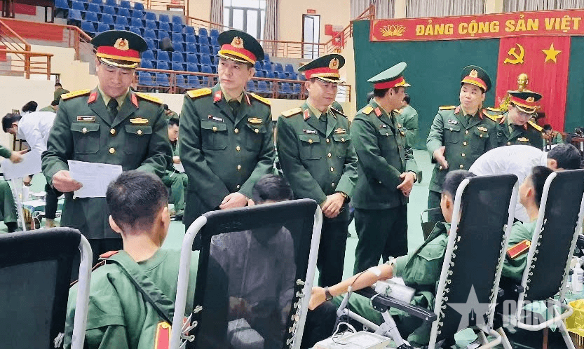 Trường Sĩ quan Lục quân 1 tổ chức hiến máu tình nguyện