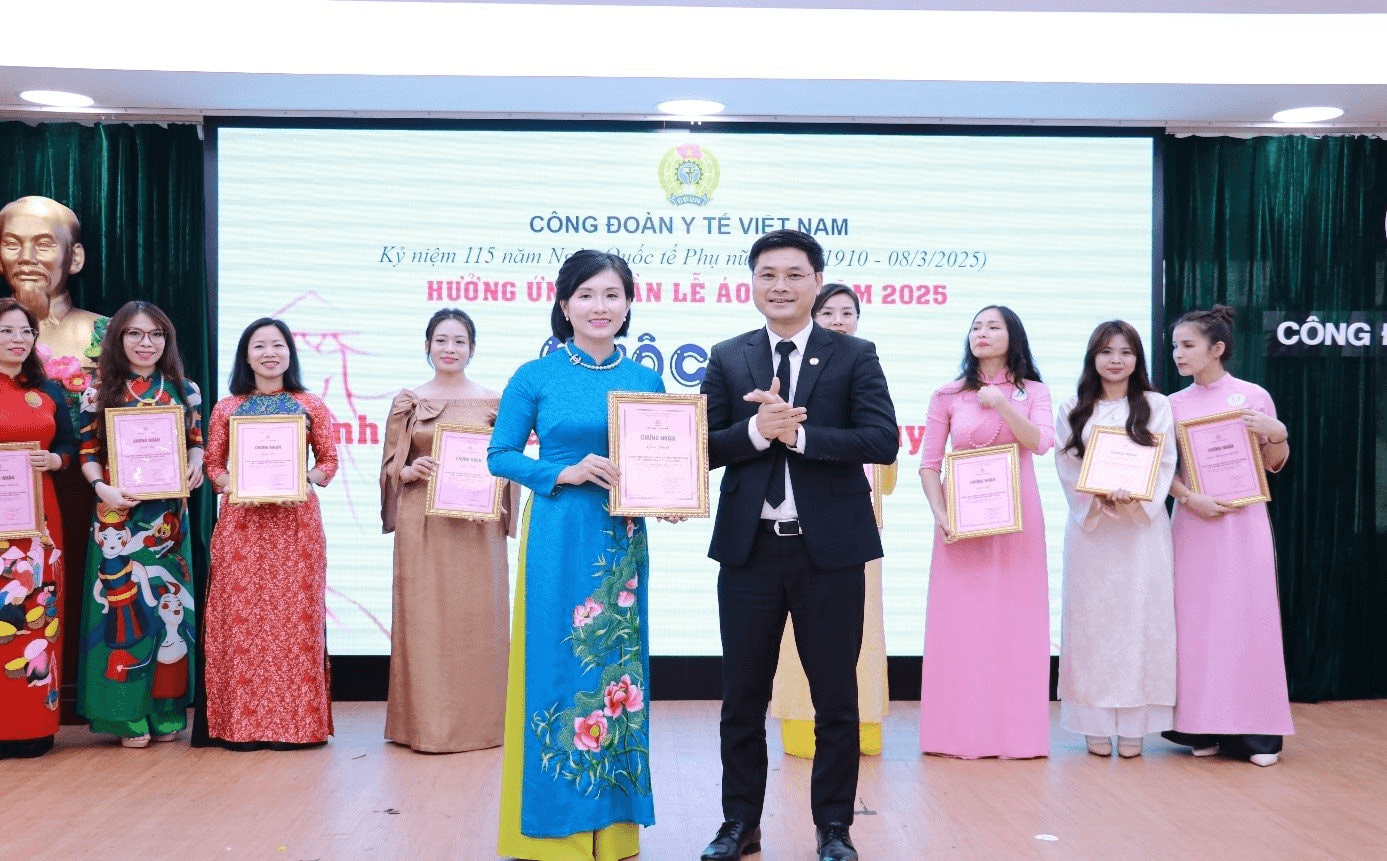 Công đoàn Y tế Việt Nam tôn vinh những bông hoa ngành y