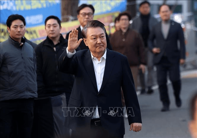 Tổng thống bị luận tội Hàn Quốc Yoon Suk Yeol được trả tự do