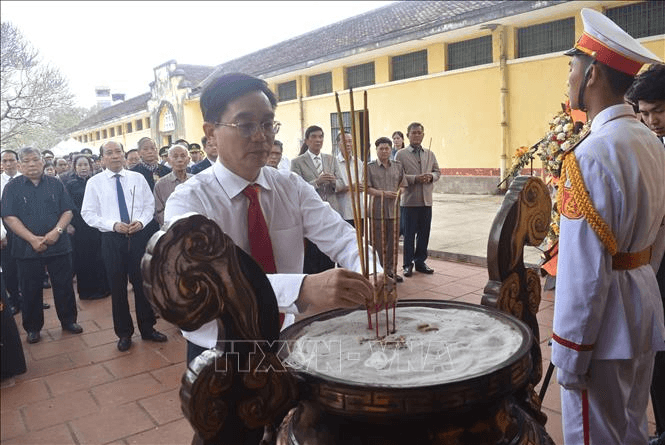 Tưởng niệm các chiến sĩ cách mạng hy sinh tại Nhà đày Buôn Ma Thuột