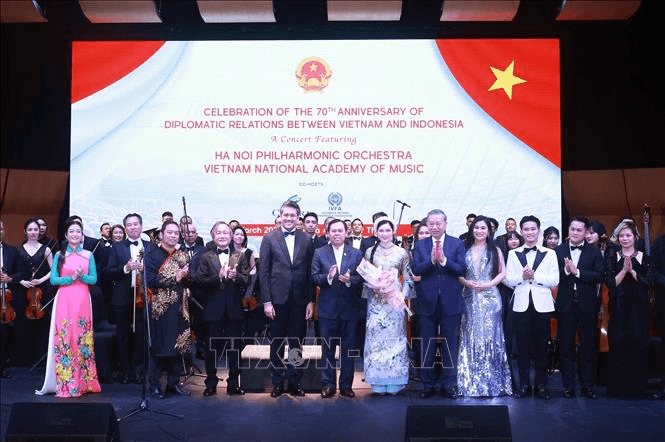 Tổng Bí thư Tô Lâm và Phu nhân dự Lễ hòa nhạc kỷ niệm 70 năm thiết lập quan hệ ngoại giao Việt Nam-Indonesia